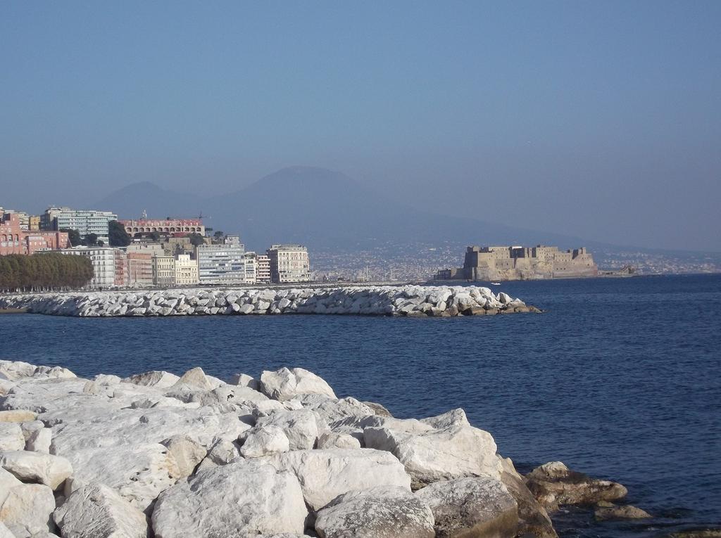 Monolocale Fronte Strada Napoli Centro Storico Villa Exterior photo